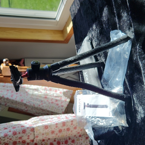 King joy professional mini tripod ☆ Bendy legs & Bluetooth remote ☆ Brand New ☆ - Picture 7 of 12